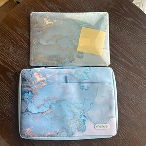 MacBook Air hard shell case and sleeve